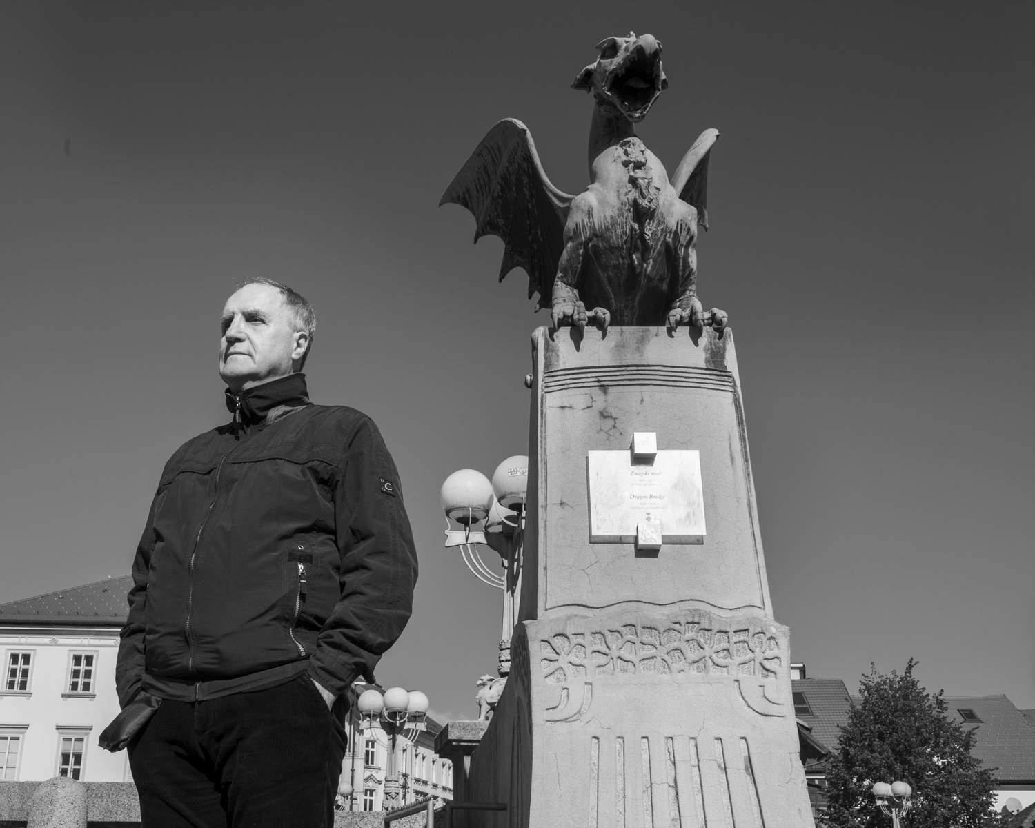 Dnevnik: reportage on the exhibition entitled People with Deafblindness in Ljubljana