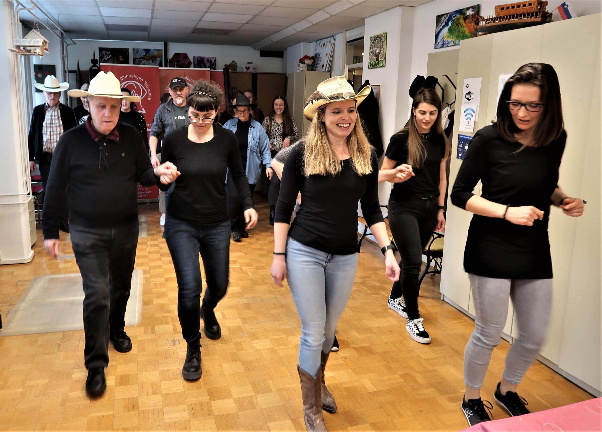 WORKSHOP ON COWBOY DANCES