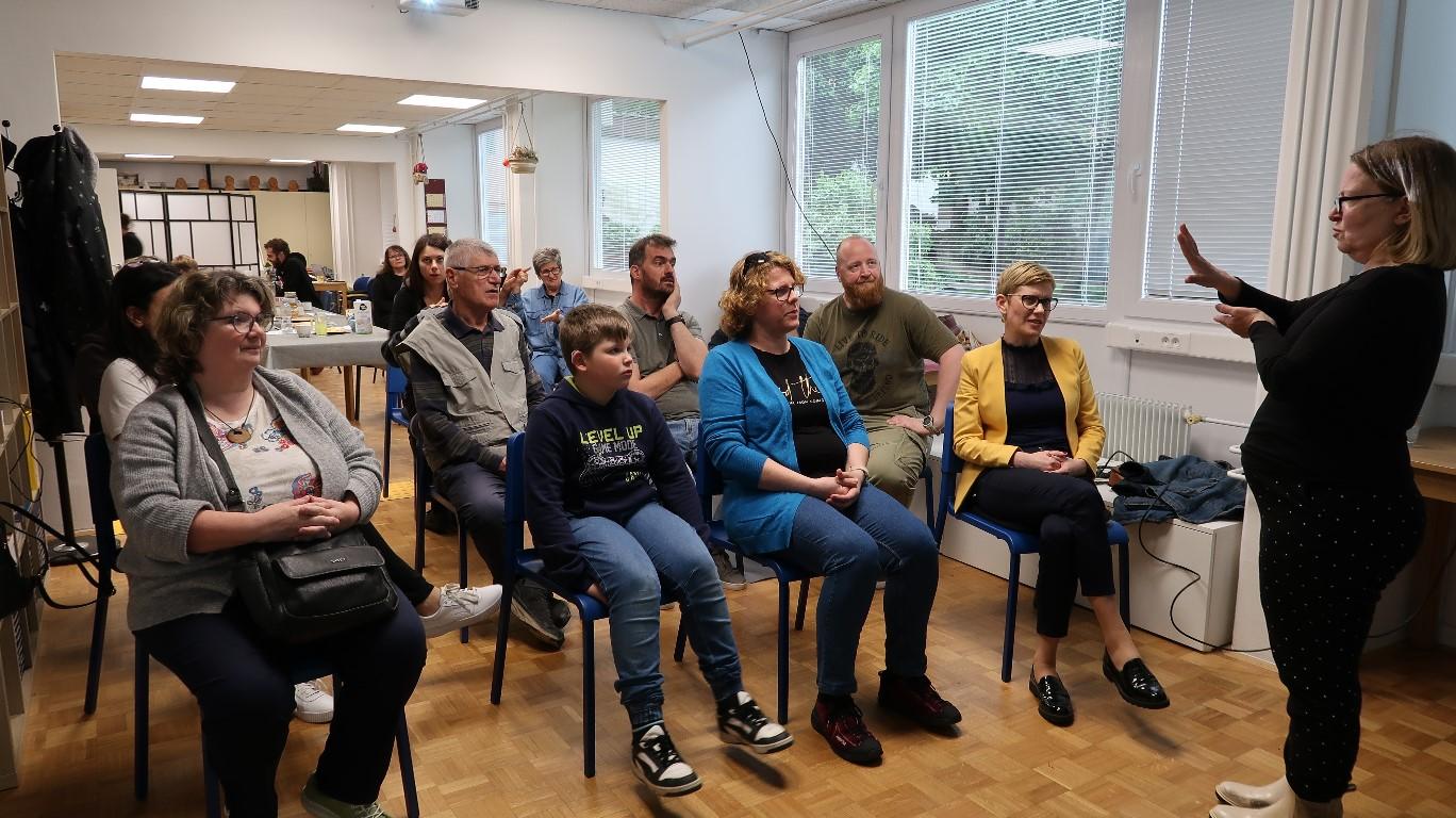 PRESENTATION ON THE HISTORY AND FUTURE OF THE DEAFBLIND ASSOCIATION OF SLOVENIA DLAN