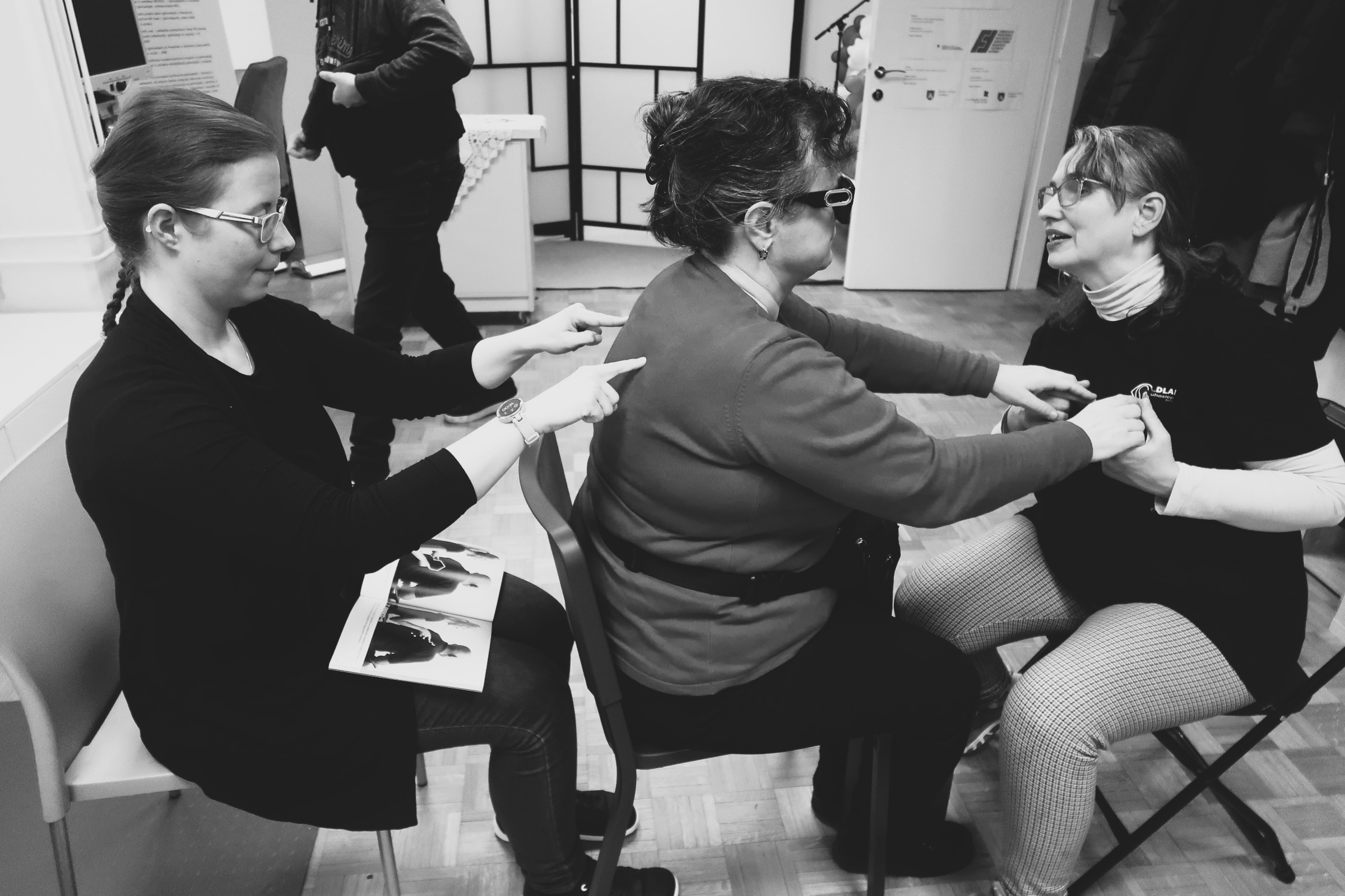 LEARNING THE HAPTIC WAY OF COMMUNICATION IN THE LANGUAGE OF THE DEAFBLIND