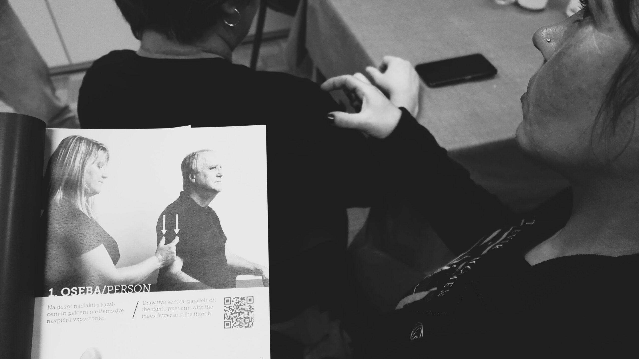 Learning the Haptic Way of Communication in the Deafblind Language