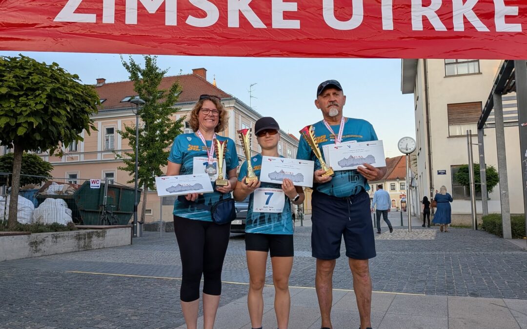Korak za korakom skozi temo in tišino